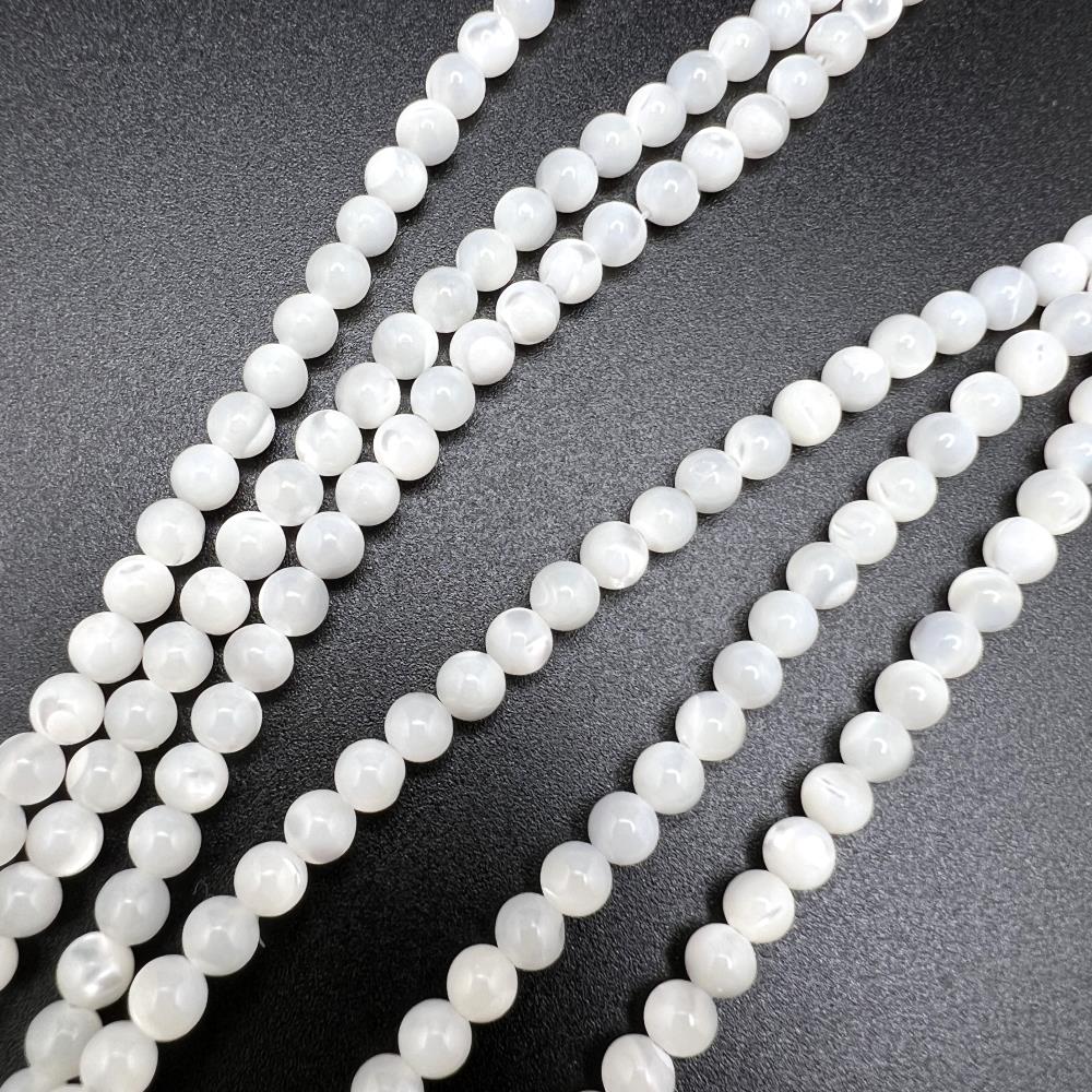 4mm Smooth Round, White MOP (Mother of Pearl) Beads (16